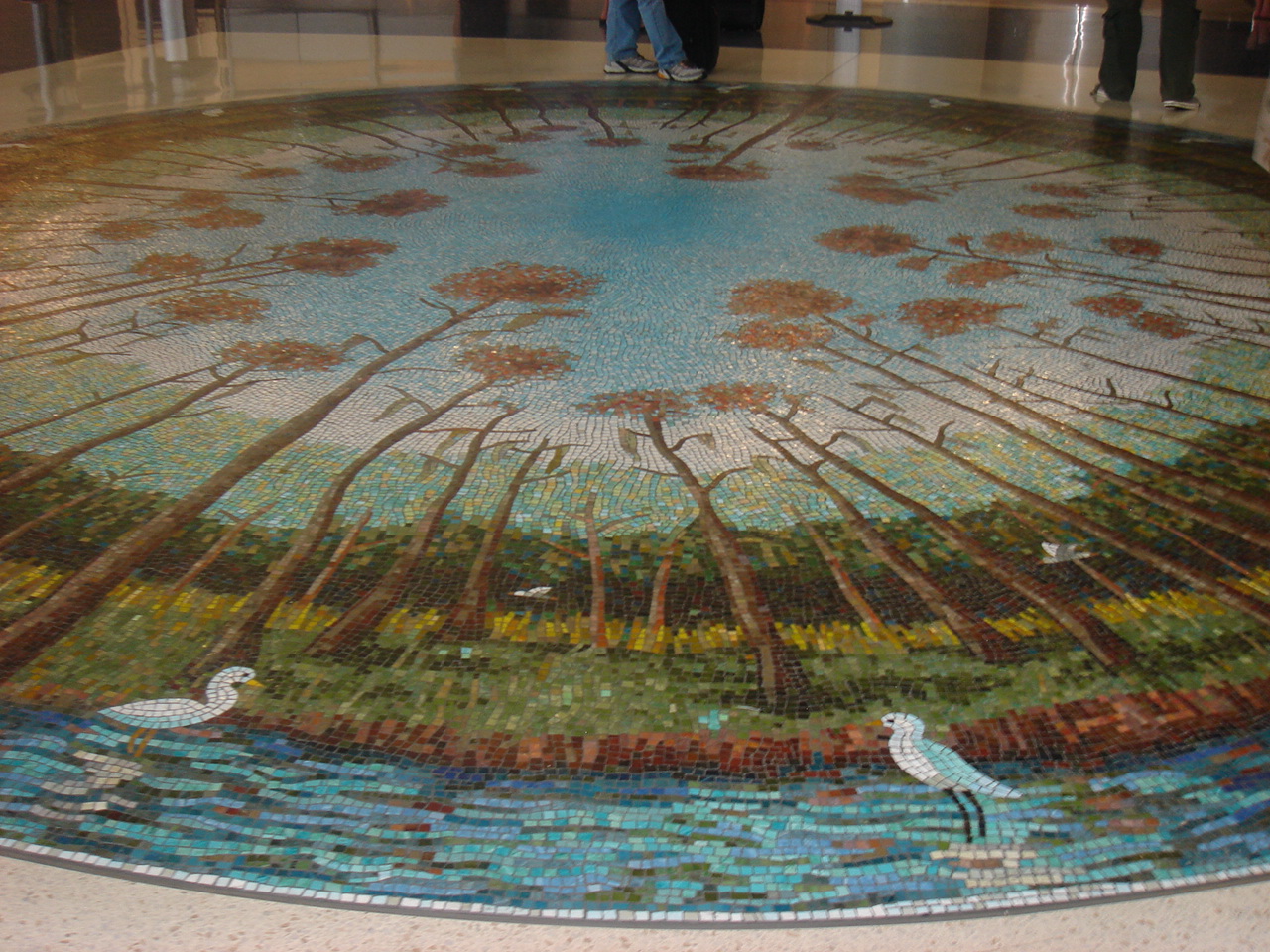 discovered this fabulous herons and swampland (very Florida!) mandala in the Houston Airport, surprise surprise !